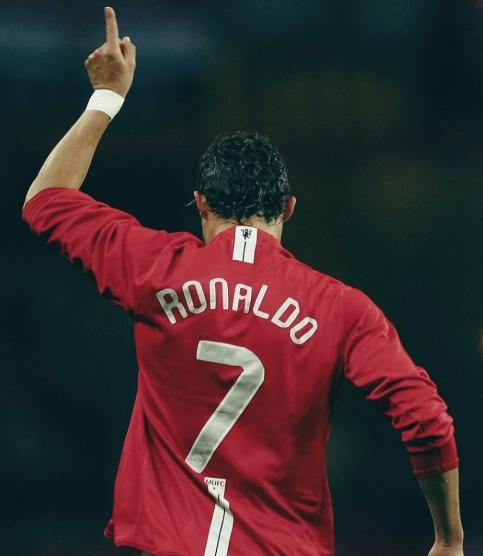 足彩网-恭喜C罗!获世界最佳球员奖!权威联赛发布,球迷:造势对标梅西