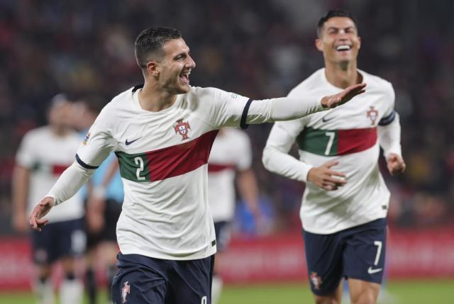 1664055681797053336.png 达洛特梅开二度 客场4球胜捷克 葡萄牙成小组第一