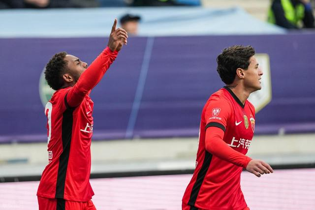 中国足彩网比分直播-大反转！曝上港难留加布里埃尔，要求降价遭拒绝，国安或趁虚而入|加布里埃尔·巴尔博扎|上海海港|北京国安|中超|加布里埃尔-保利斯塔_新浪体育_新浪新闻