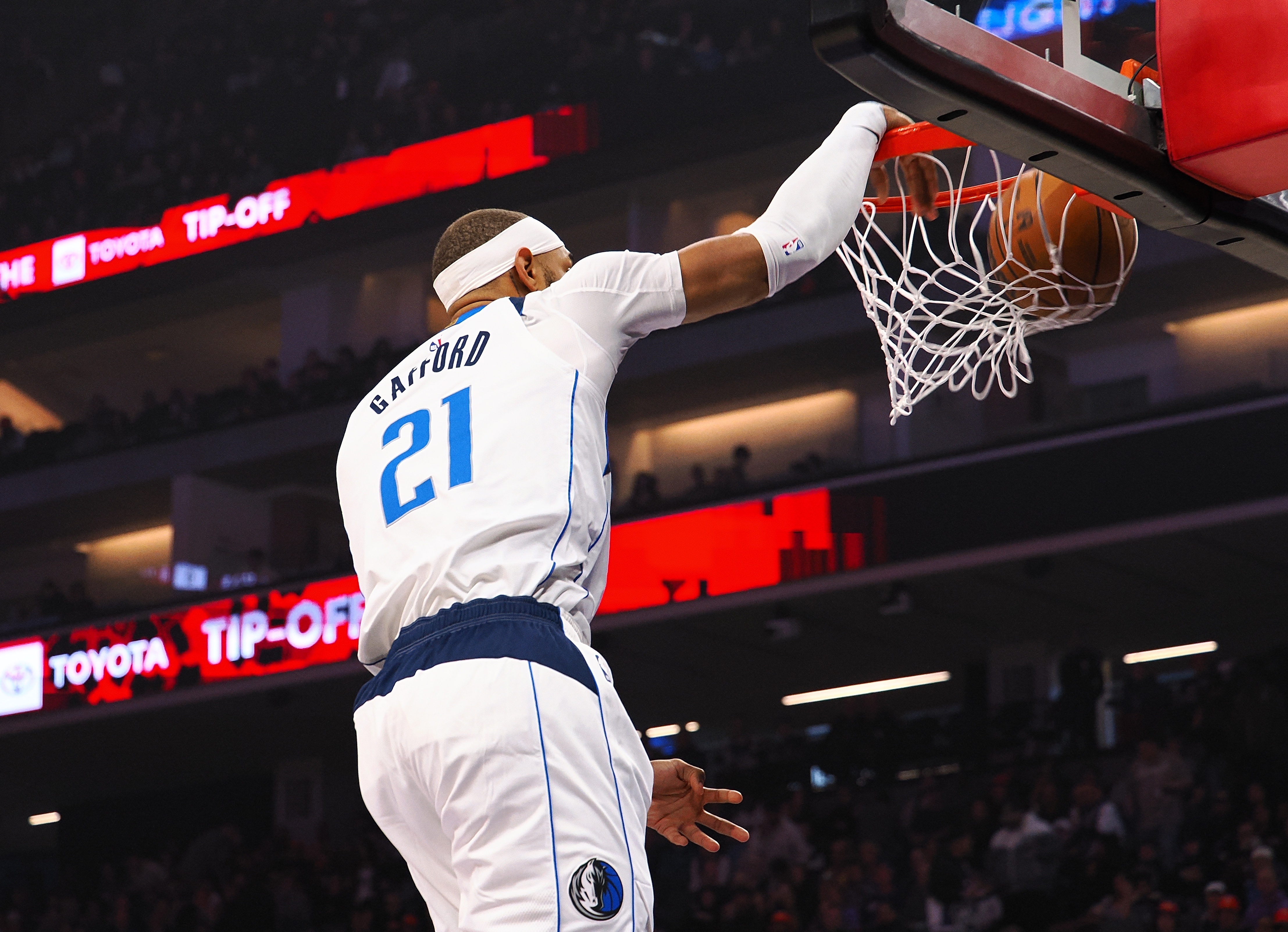 足彩网-明天独行侠迎战湖人 加福德&amp;瑞安·内姆哈德大概率出战