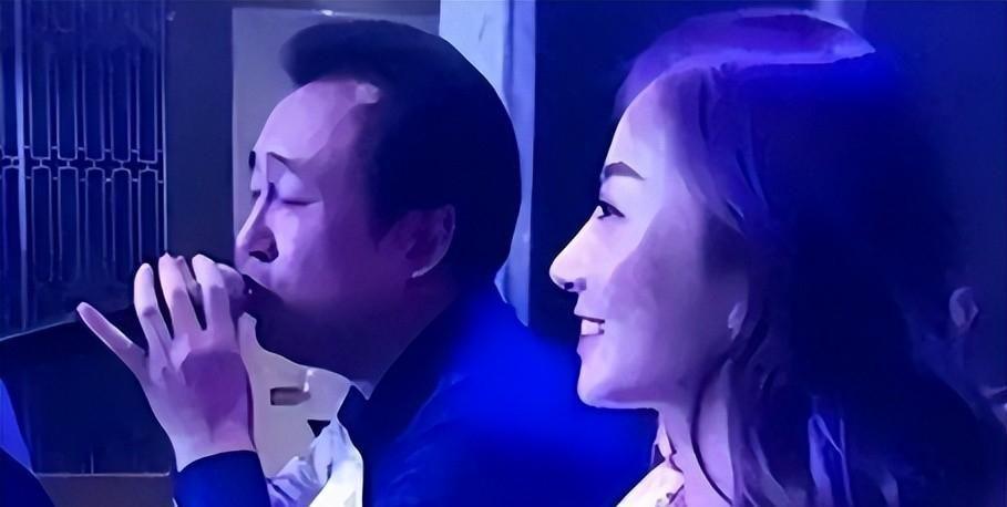 许家印被捕倒台后，恒大歌舞团长白珊珊，居然嫁给了这个男人