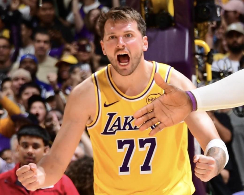 中国足彩网比分直播-东契奇谈绝杀:看到包夹我选择了撤步,我对自己的投篮有信心