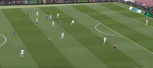 中国足彩网-半场：巴萨3-1塞维利亚，拉菲尼亚点射双响，奥尔莫破门